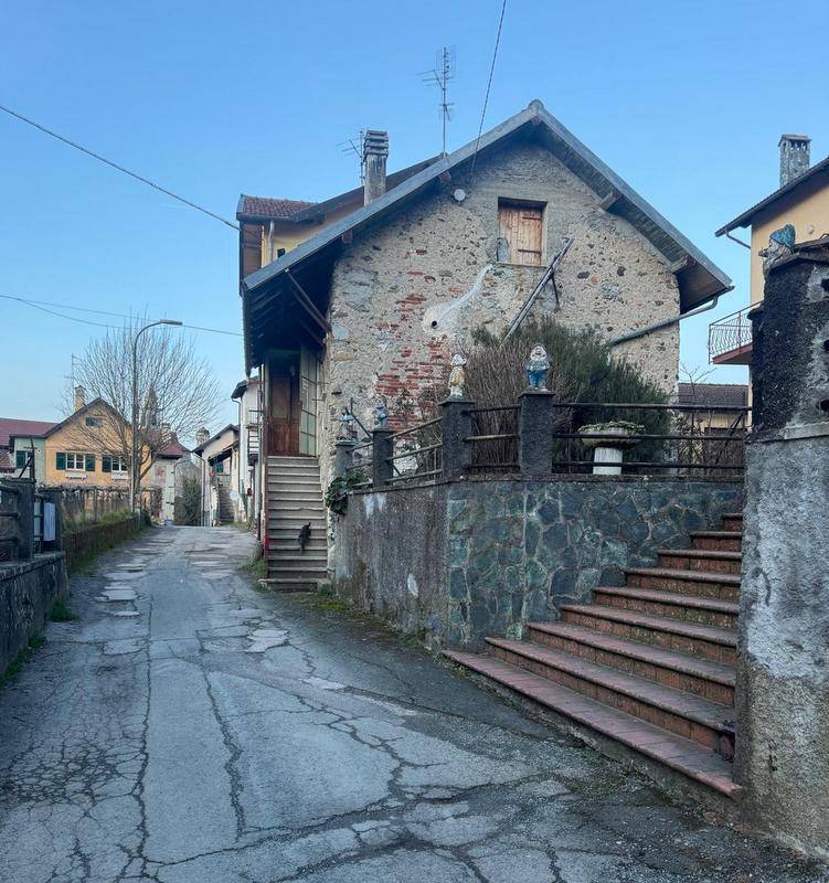 casa semindipendente in vendita a Sassello