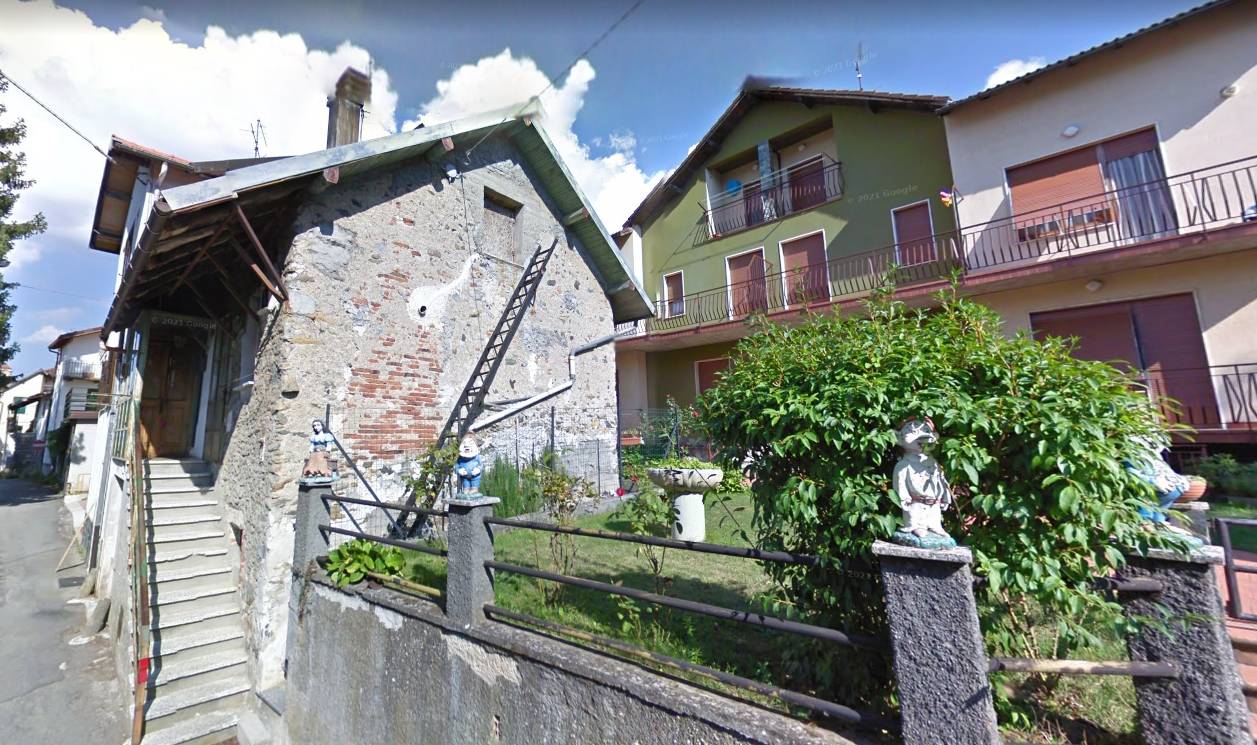 casa semindipendente in vendita a Sassello