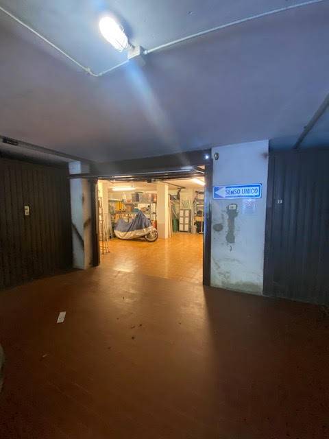 Box o garage in vendita a Albisola Superiore