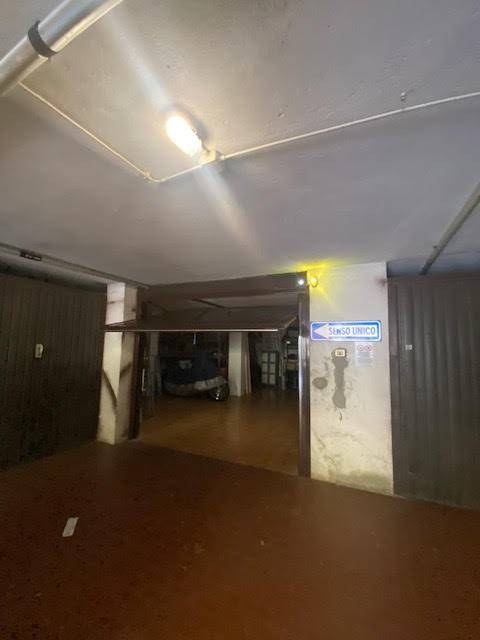 Box o garage in vendita a Albisola Superiore