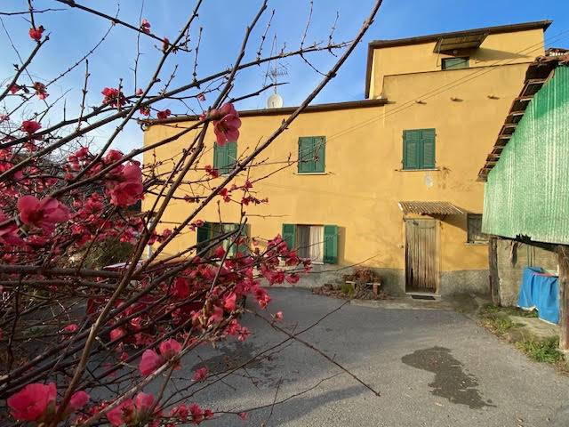 Casa indipendente in vendita a Albisola Superiore