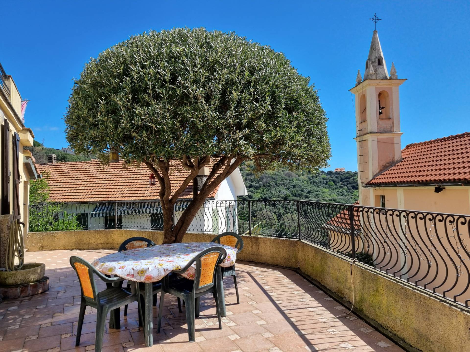 Appartamento in vendita a Celle Ligure