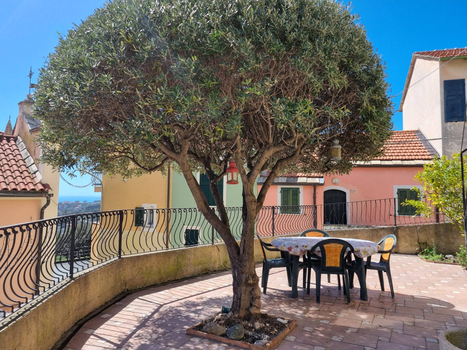 Appartamento in vendita a Celle Ligure