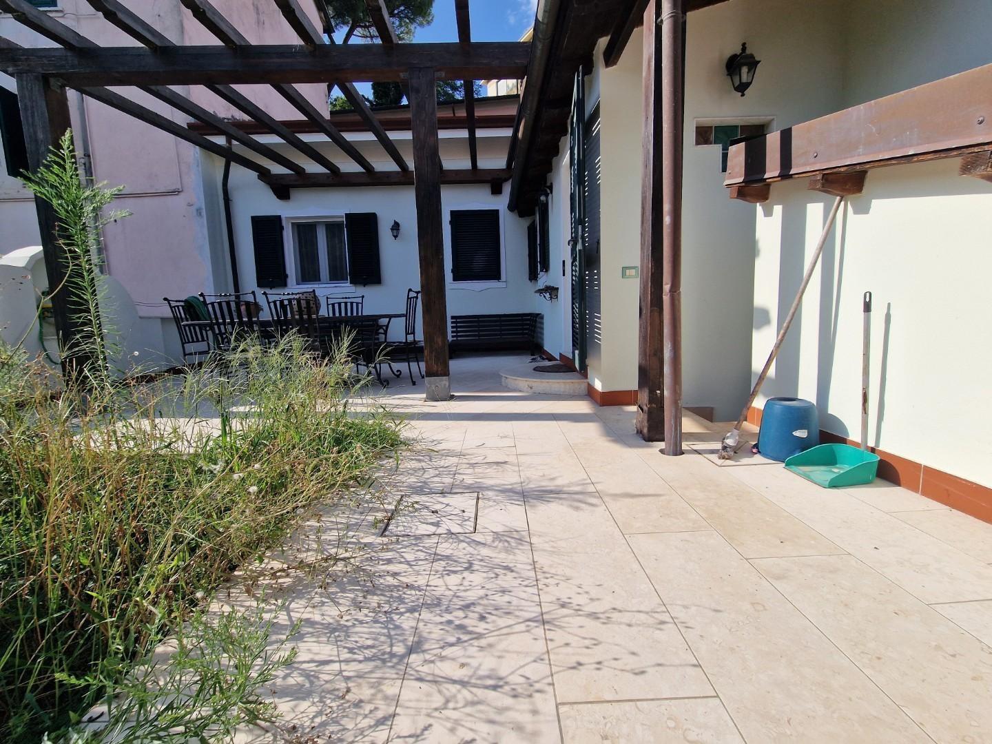 Casa indipendente in vendita, Carrara fossola