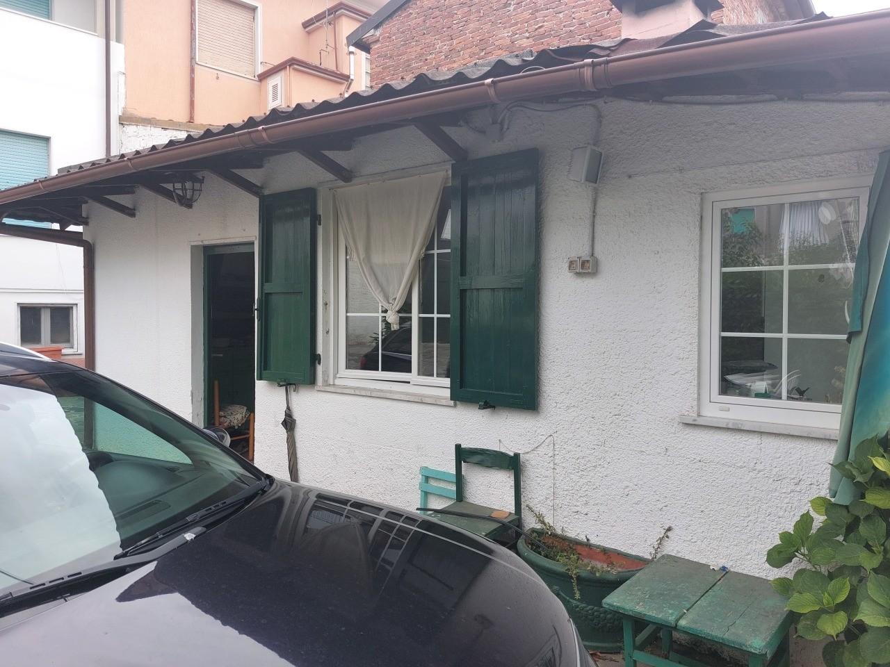 Casa indipendente con giardino a Ortonovo