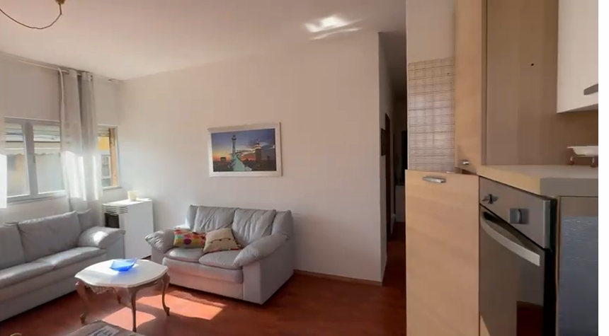 Trilocale in vendita, Carrara marina di
