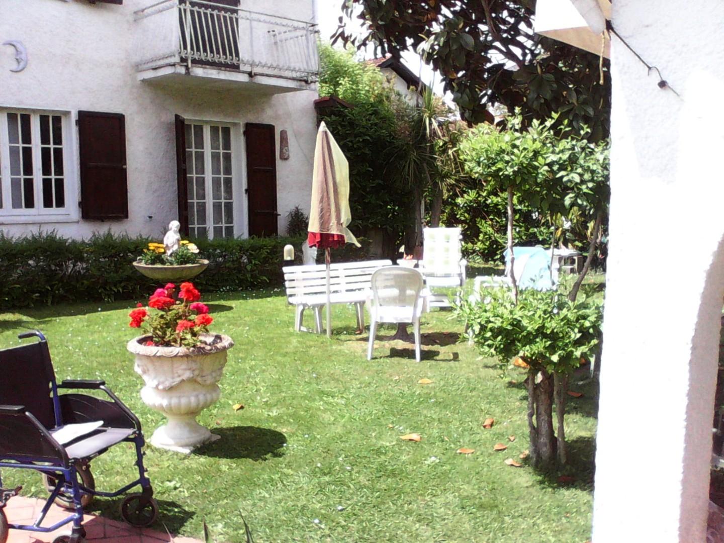 Villa Bifamiliare arredata in affitto, Montignoso cinquale