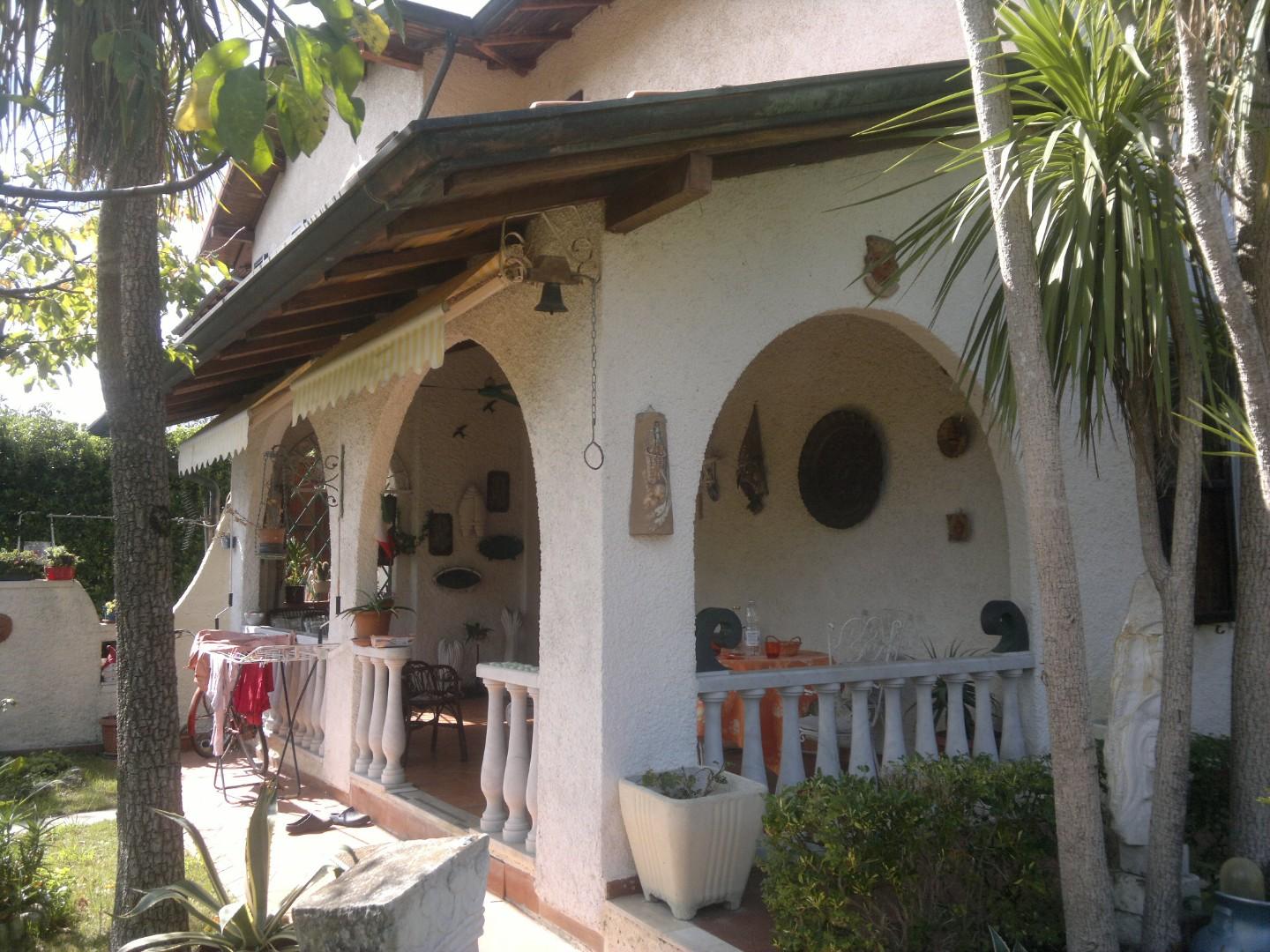 Villa Bifamiliare arredata in affitto, Montignoso cinquale