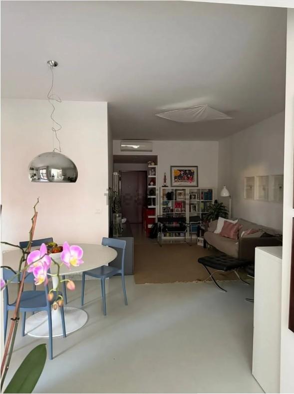 Trilocale con terrazzo, Carrara marina di