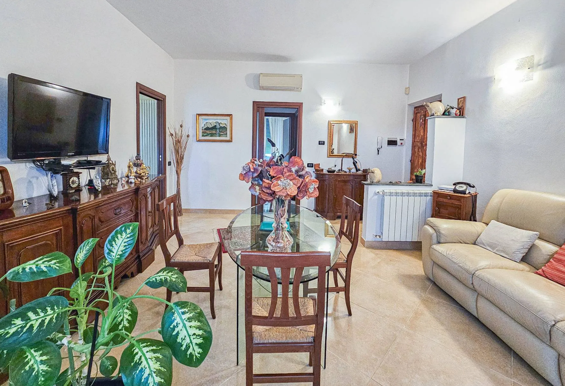 Quadrilocale ristrutturato a Ameglia