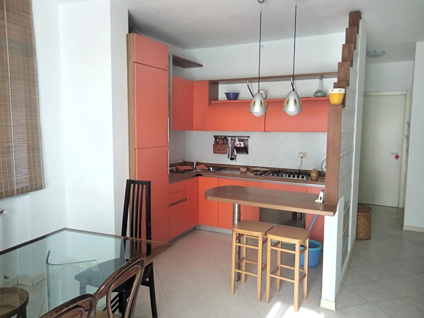 Trilocale in vendita, Carrara avenza
