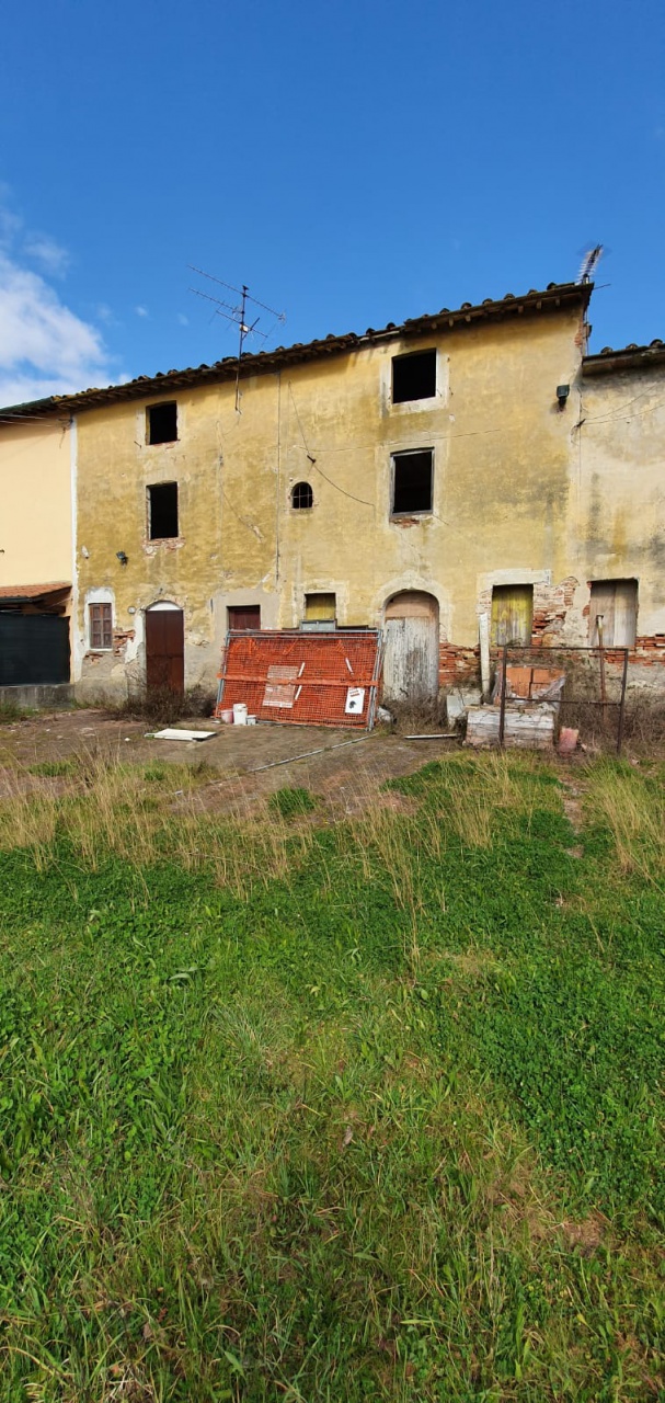 Casa indipendente con giardino, Porcari padule