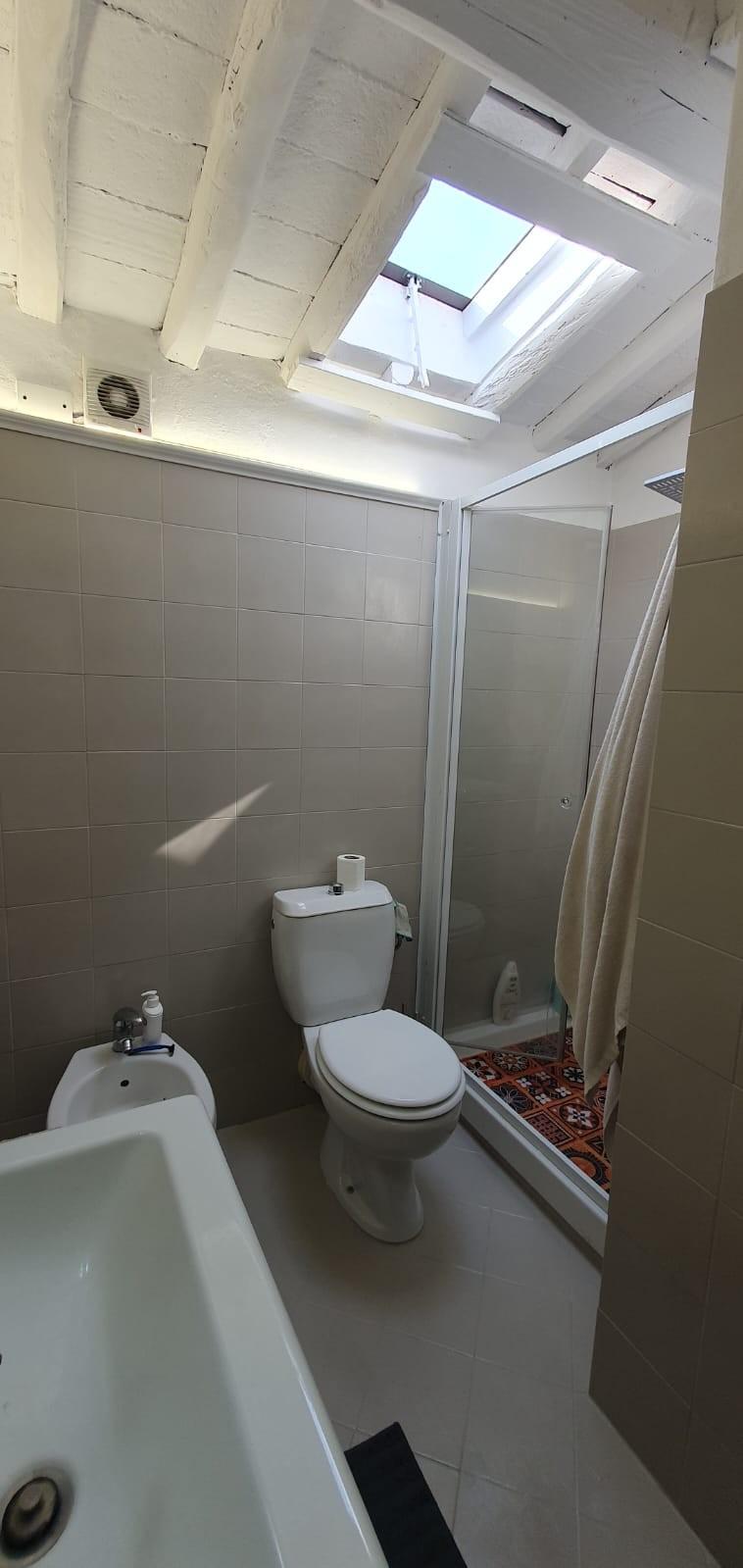 Villa Bifamiliare ristrutturata, Montecarlo turchetto