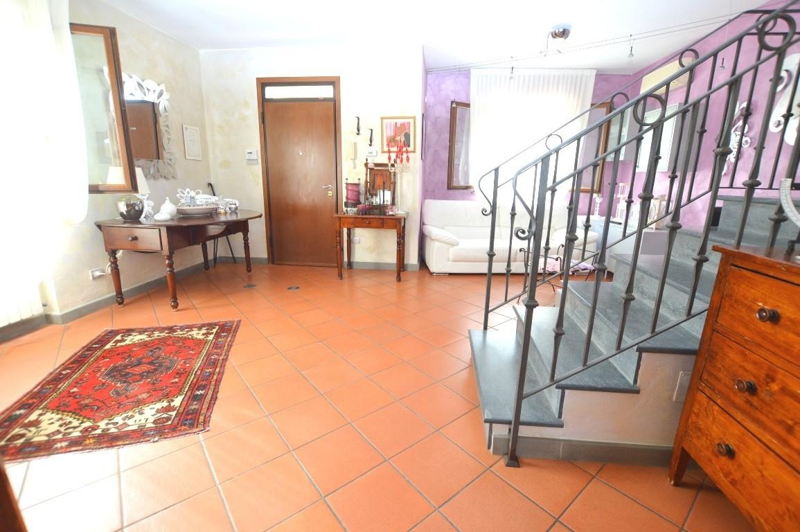 Villa con giardino, Capannori centro