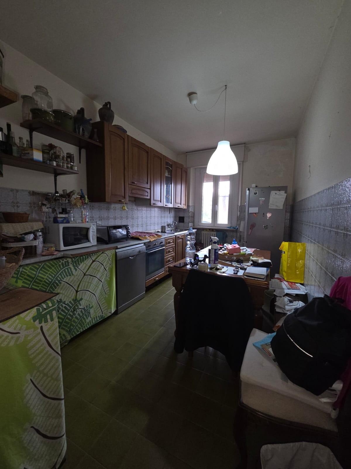 Trilocale con terrazzo, Capannori segromigno in monte