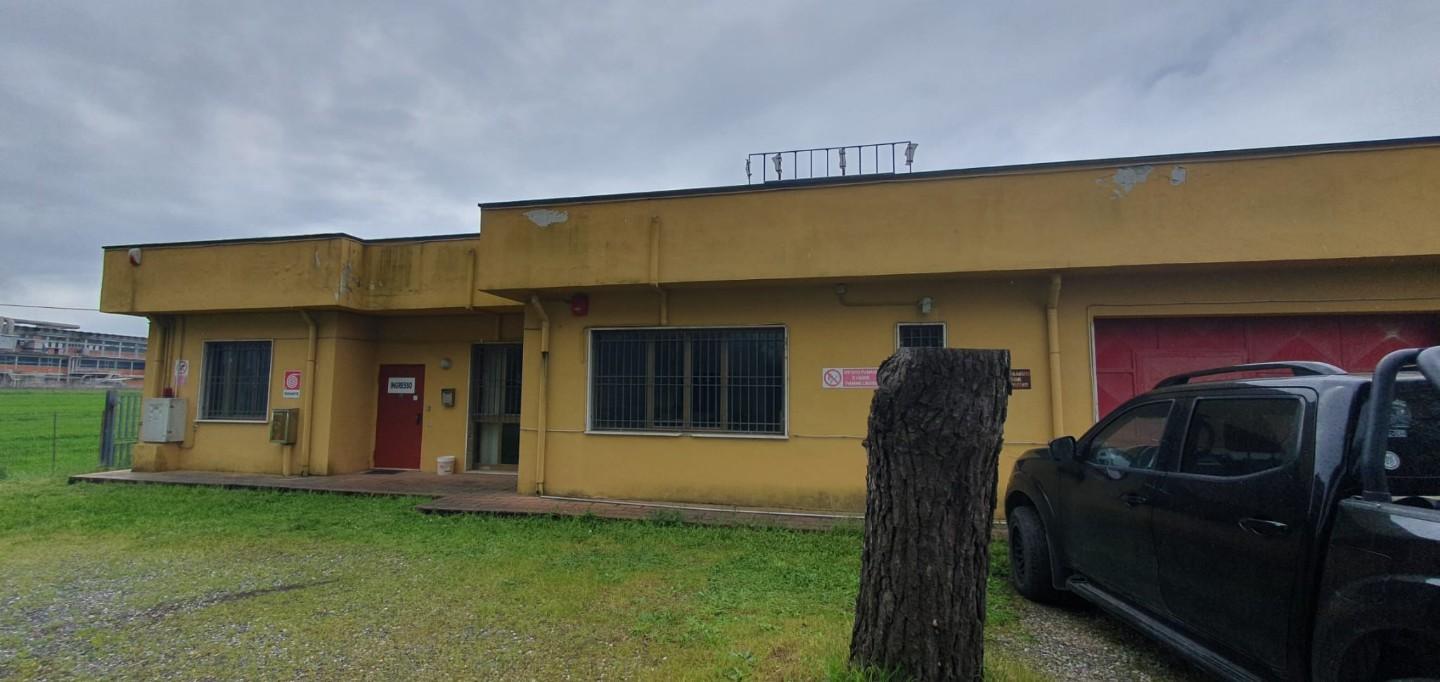 Capannone in affitto, Porcari padule