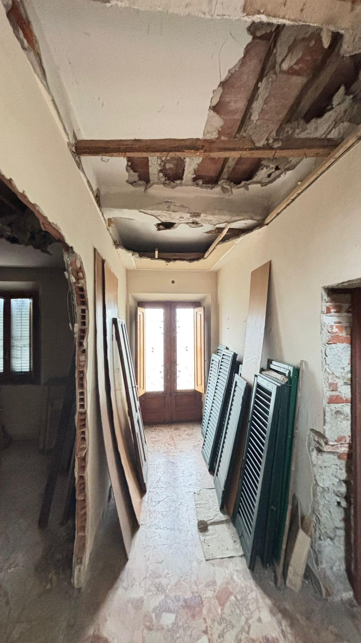 Casa indipendente da ristrutturare, Lucca picciorana