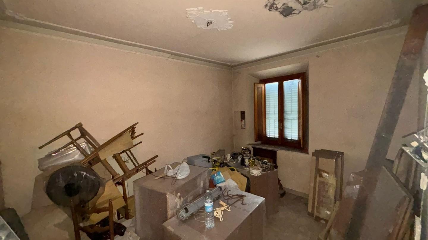 Casa indipendente da ristrutturare, Lucca picciorana