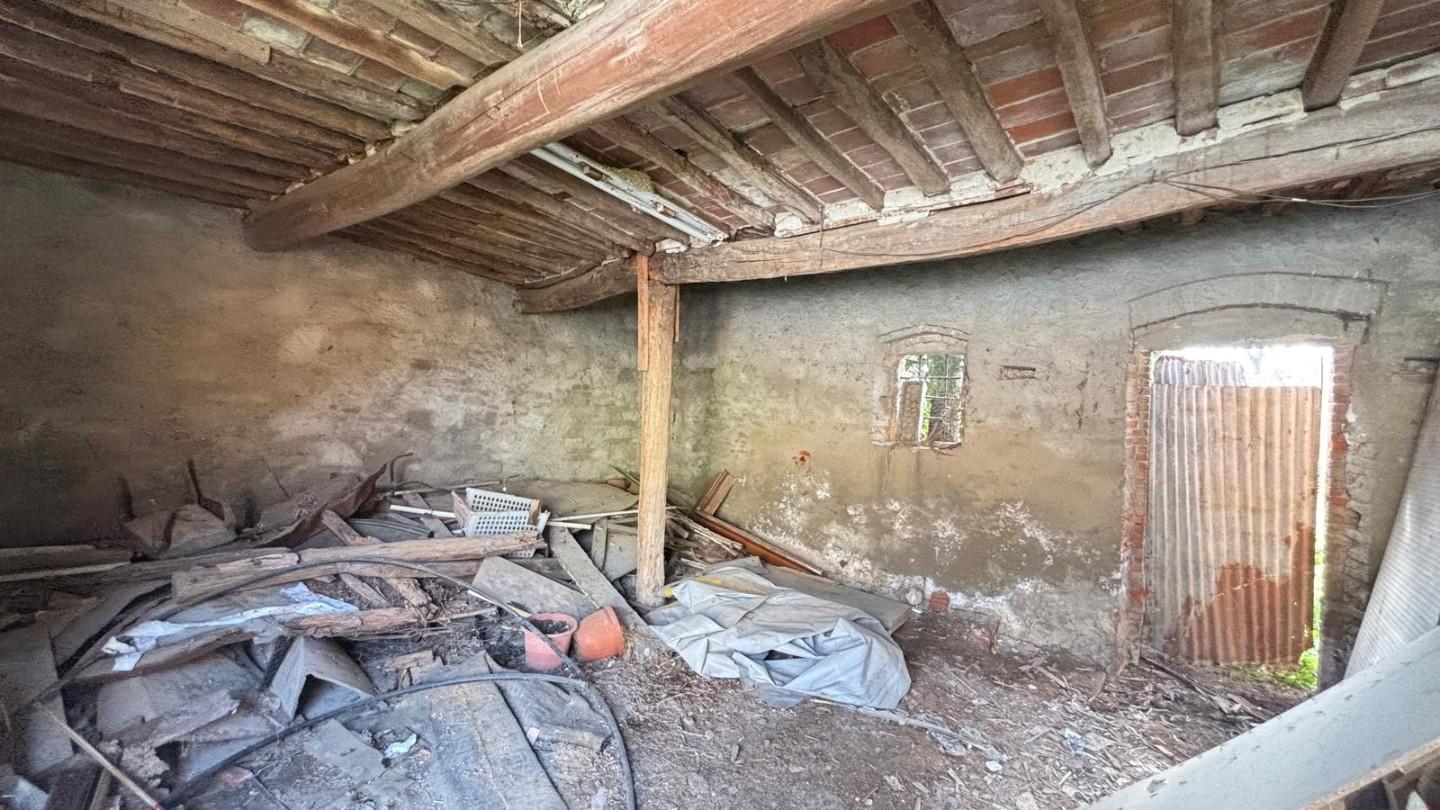 Rustico con giardino a Porcari