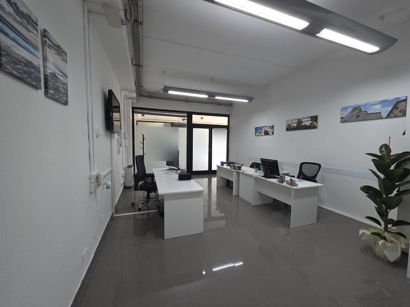 Locale commerciale ristrutturata a Porcari