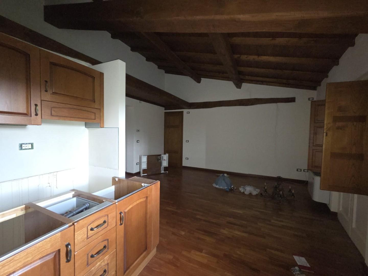 Attico con terrazzi, Lucca picciorana