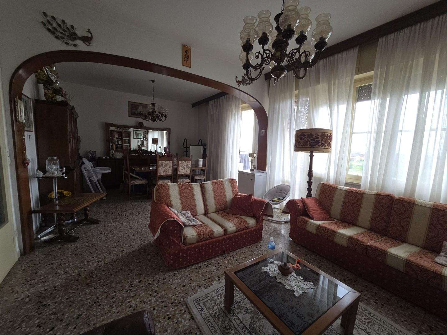 Quadrilocale con terrazzo a Porcari