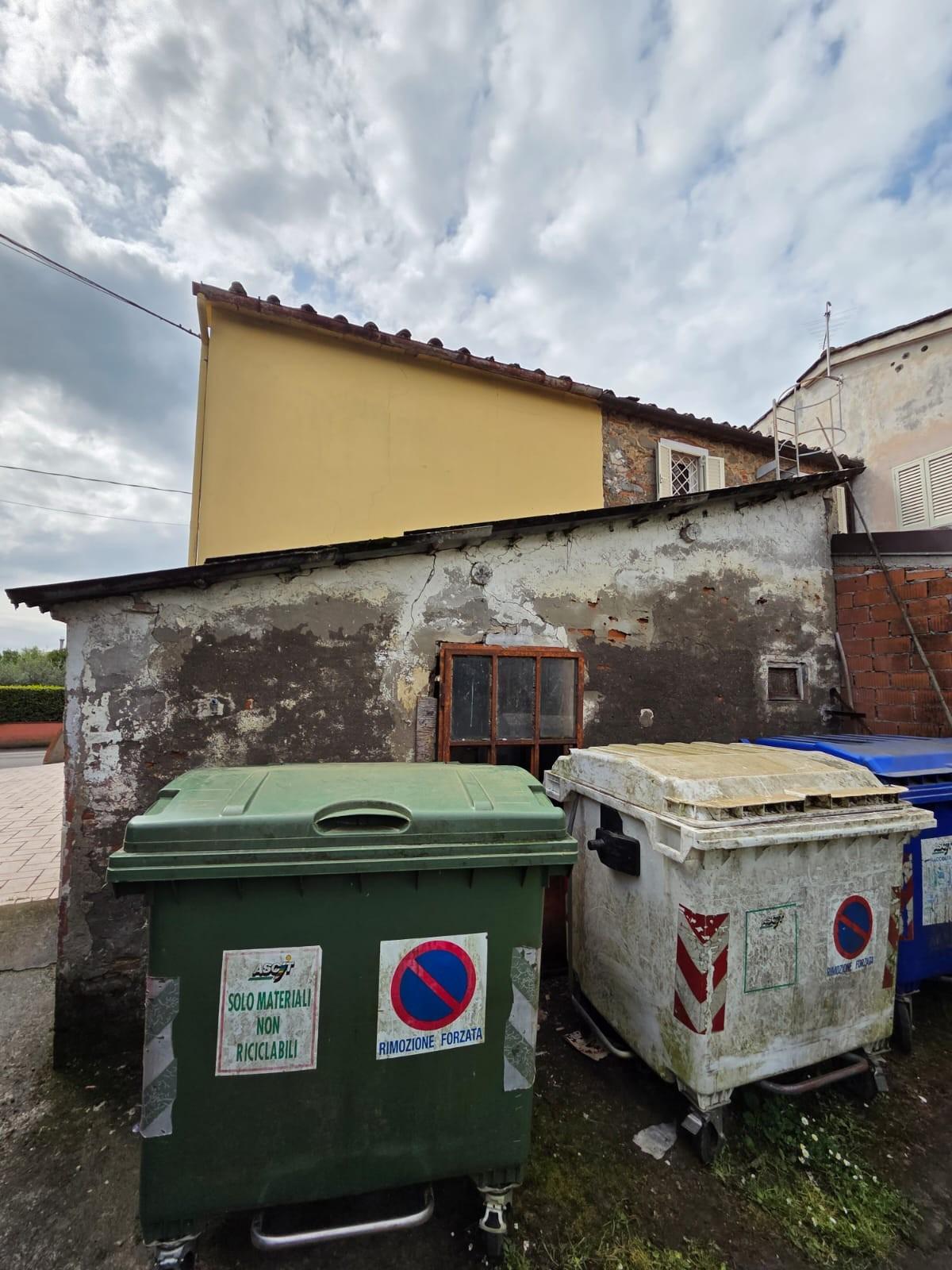 Casa indipendente con giardino, Porcari pineta