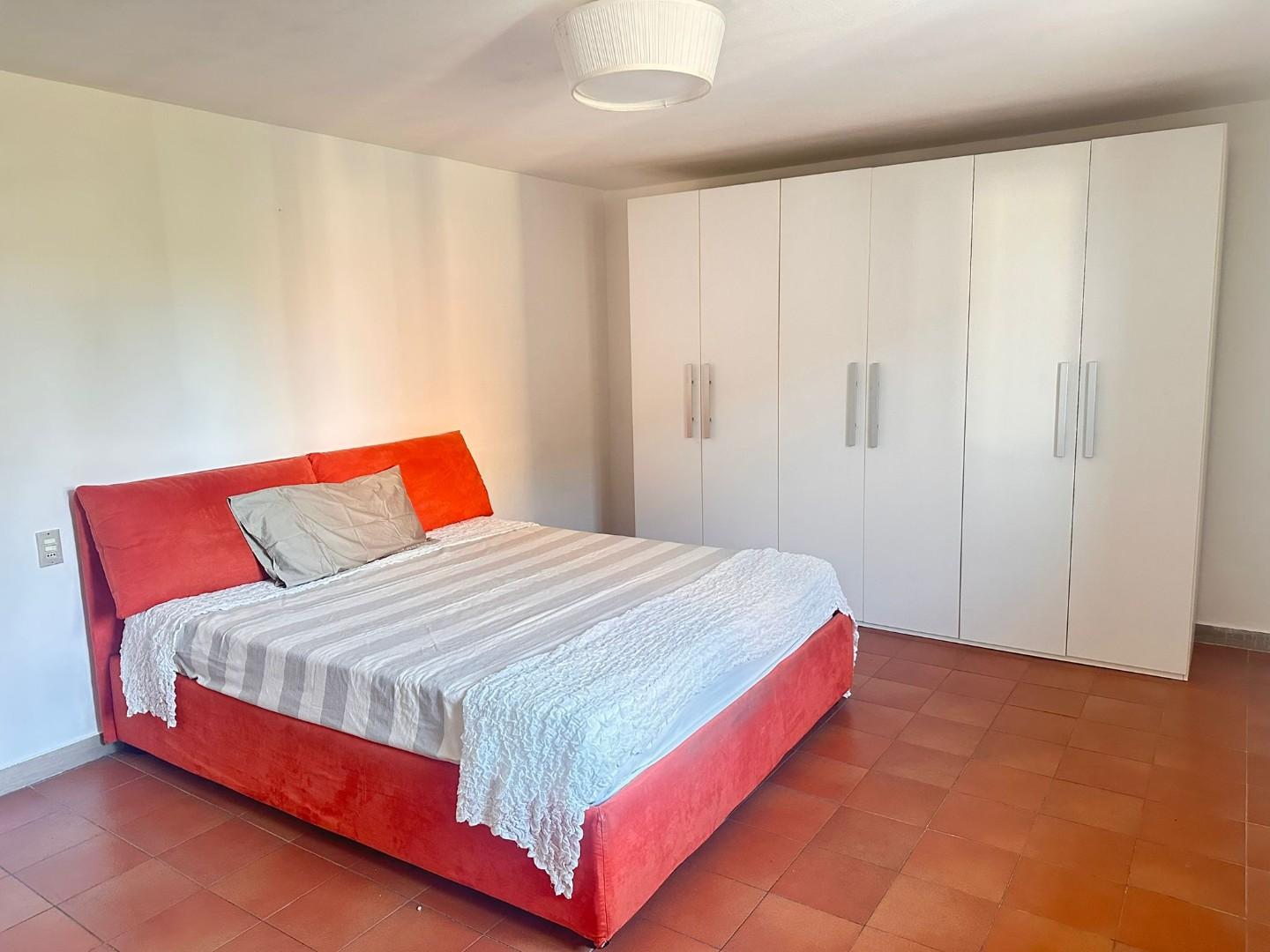 Casa indipendente arredata in affitto, Lucca arancio