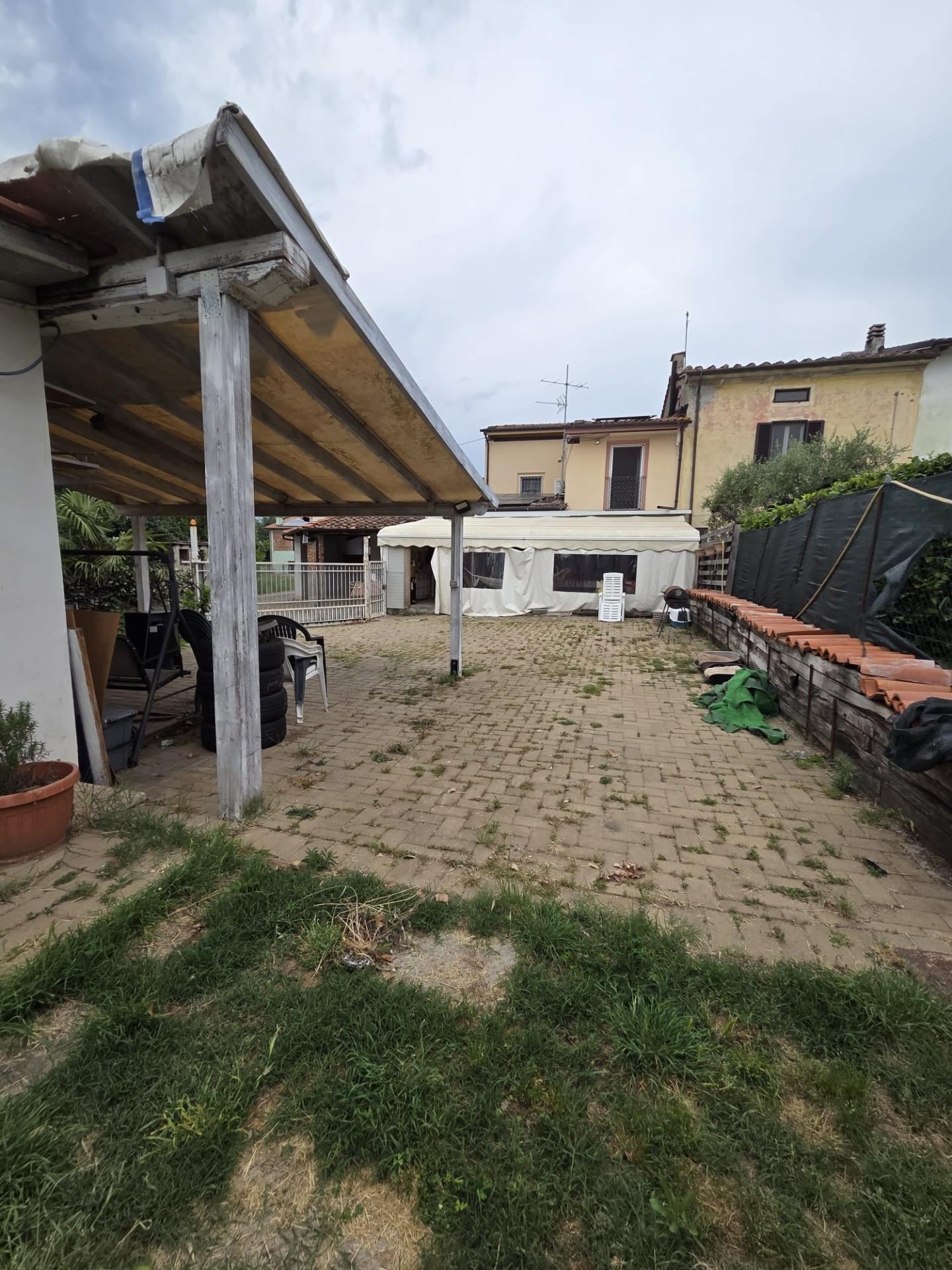 Casa indipendente con giardino, Castelfranco di Sotto orentano