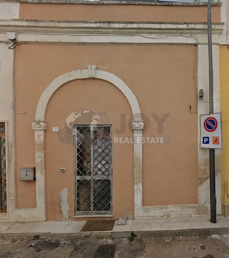 Casa indipendente con giardino in via nicol macchiavelli, Lizzanello