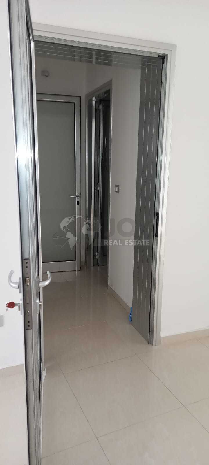 Locale commerciale ristrutturata in viale xxiv maggio, Galatone