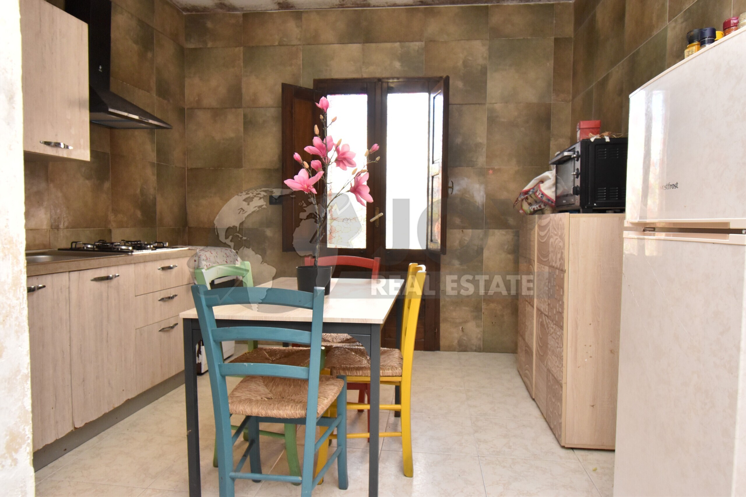 Casa indipendente con box doppio in via verga 10, Salice Salentino