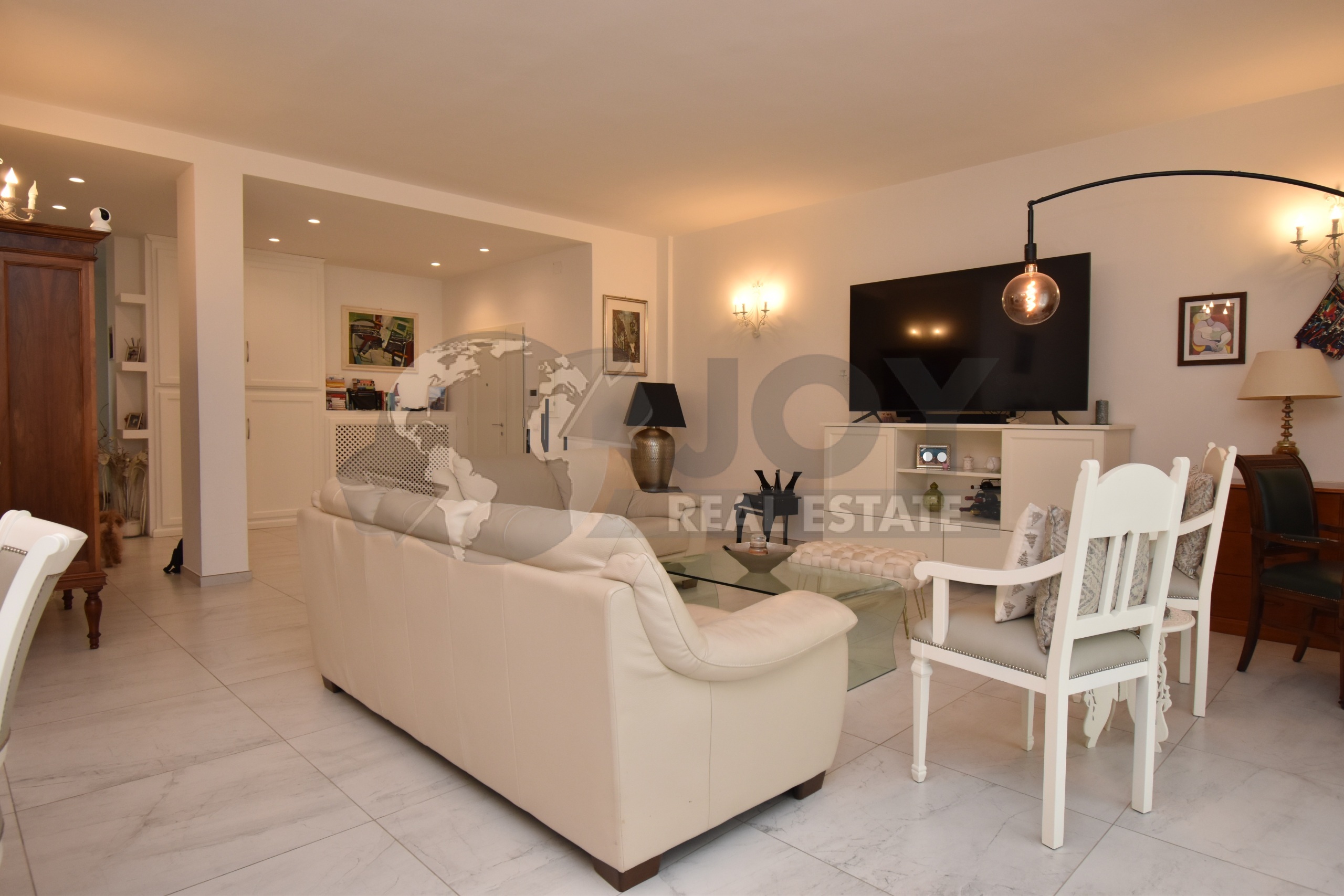 Appartamento con terrazzo in via francesco milizia 64, Lecce