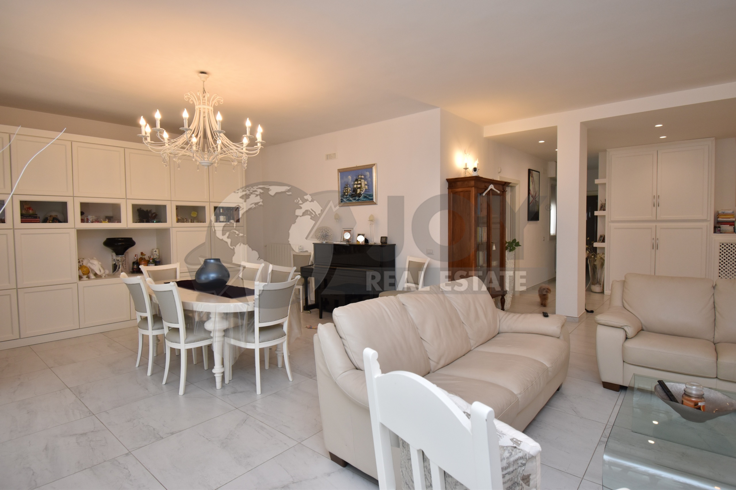 Appartamento con terrazzo in via francesco milizia 64, Lecce