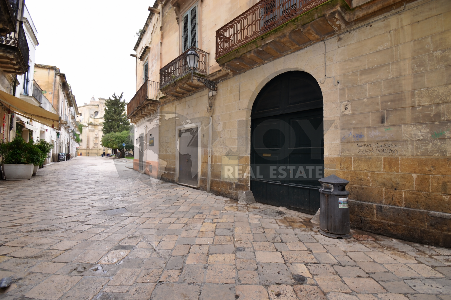 Box/Garage 50mq ristrutturato in via ludovico maremonti 6, Lecce