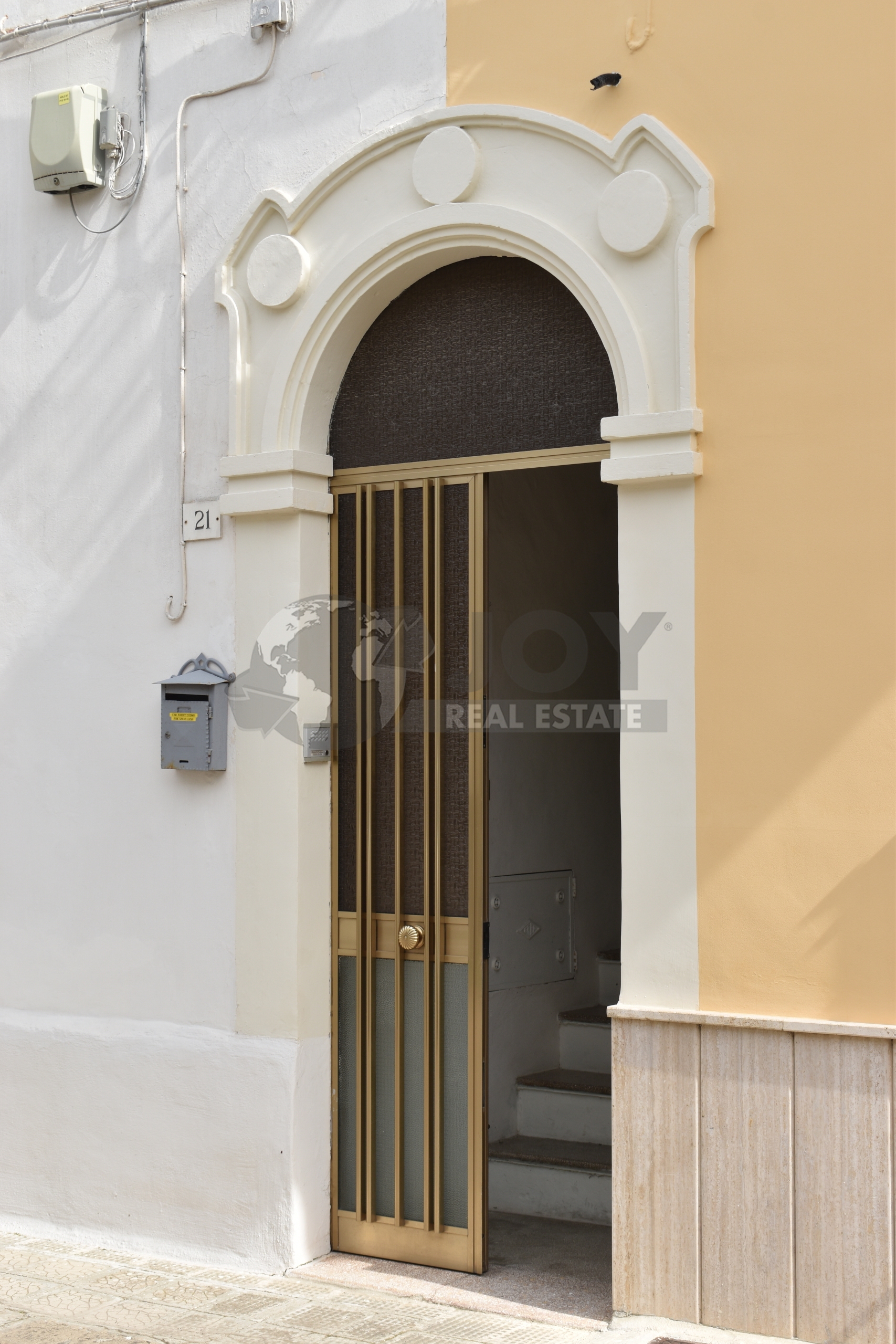 Quadrilocale da ristrutturare in via monsignor salvatore nestola 21, Copertino