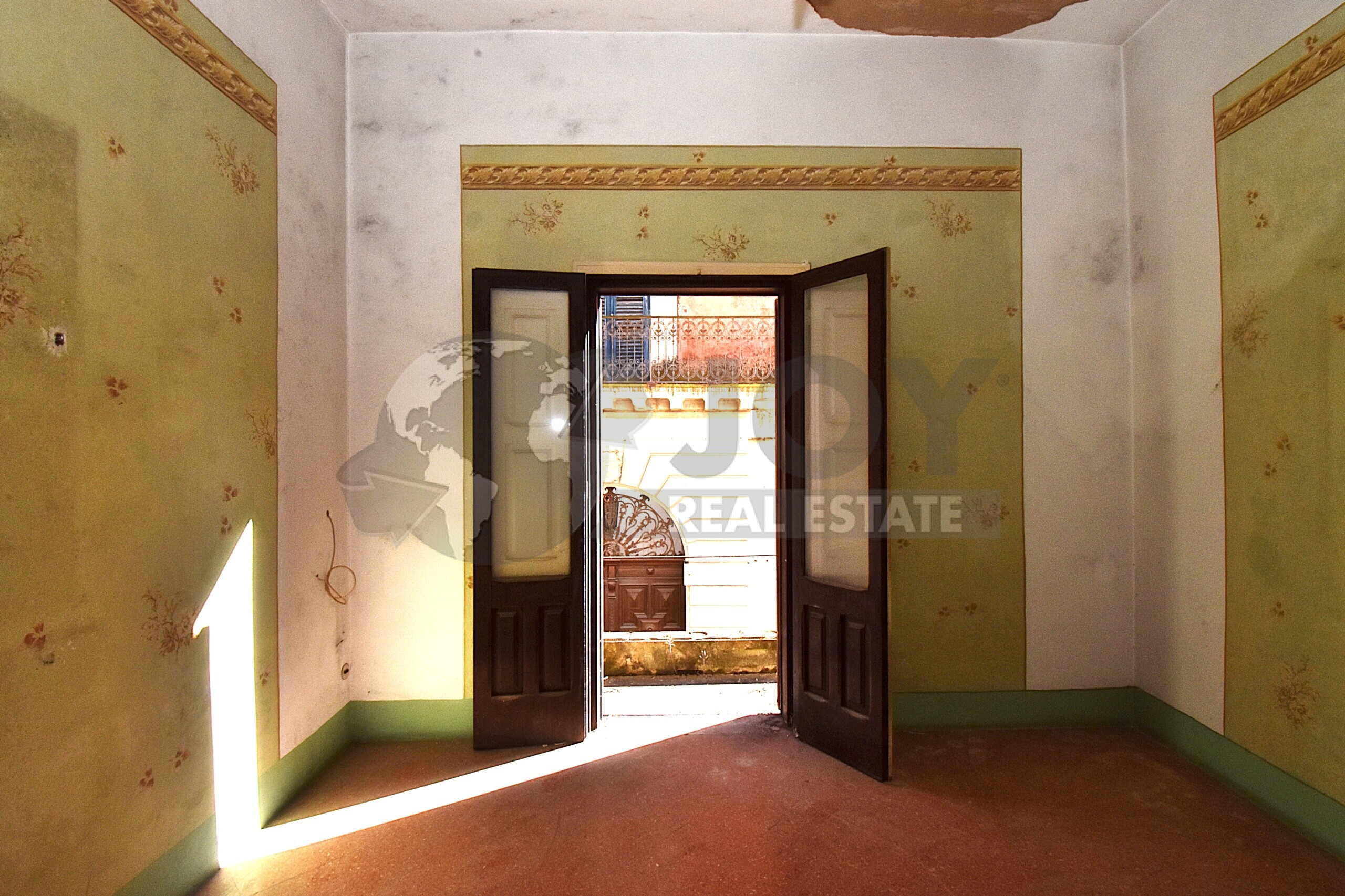 Casa indipendente con terrazzo in via g. leuzzi 11, Galatone