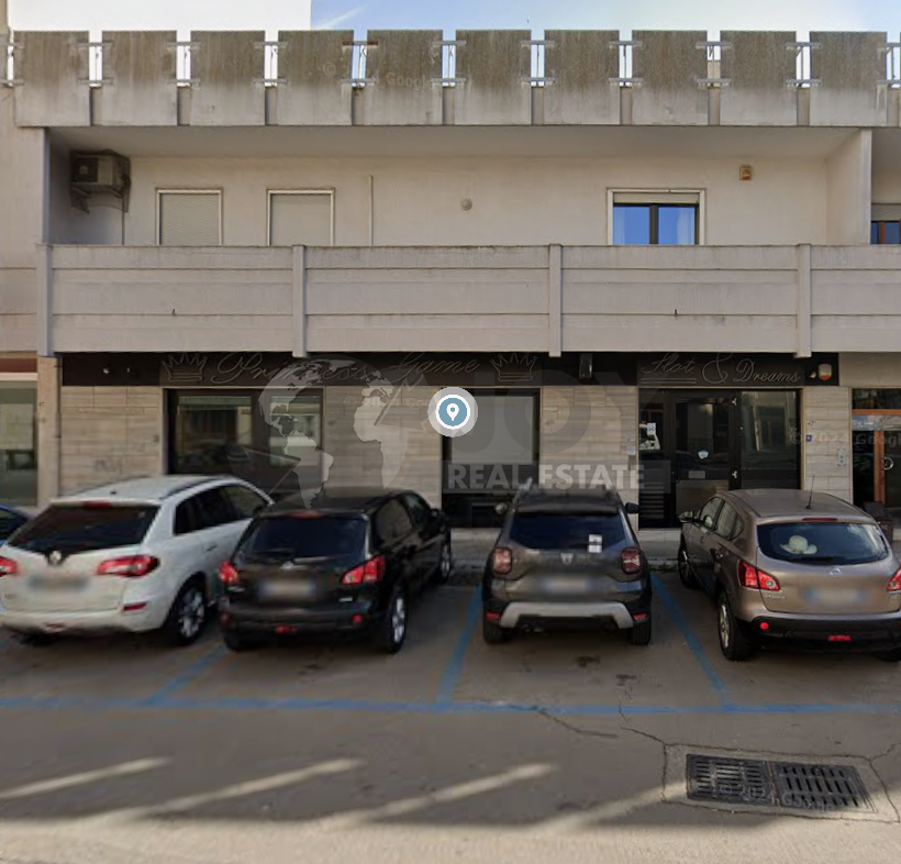 Locale commerciale ristrutturata in via g. d'annunzio 47, Lecce