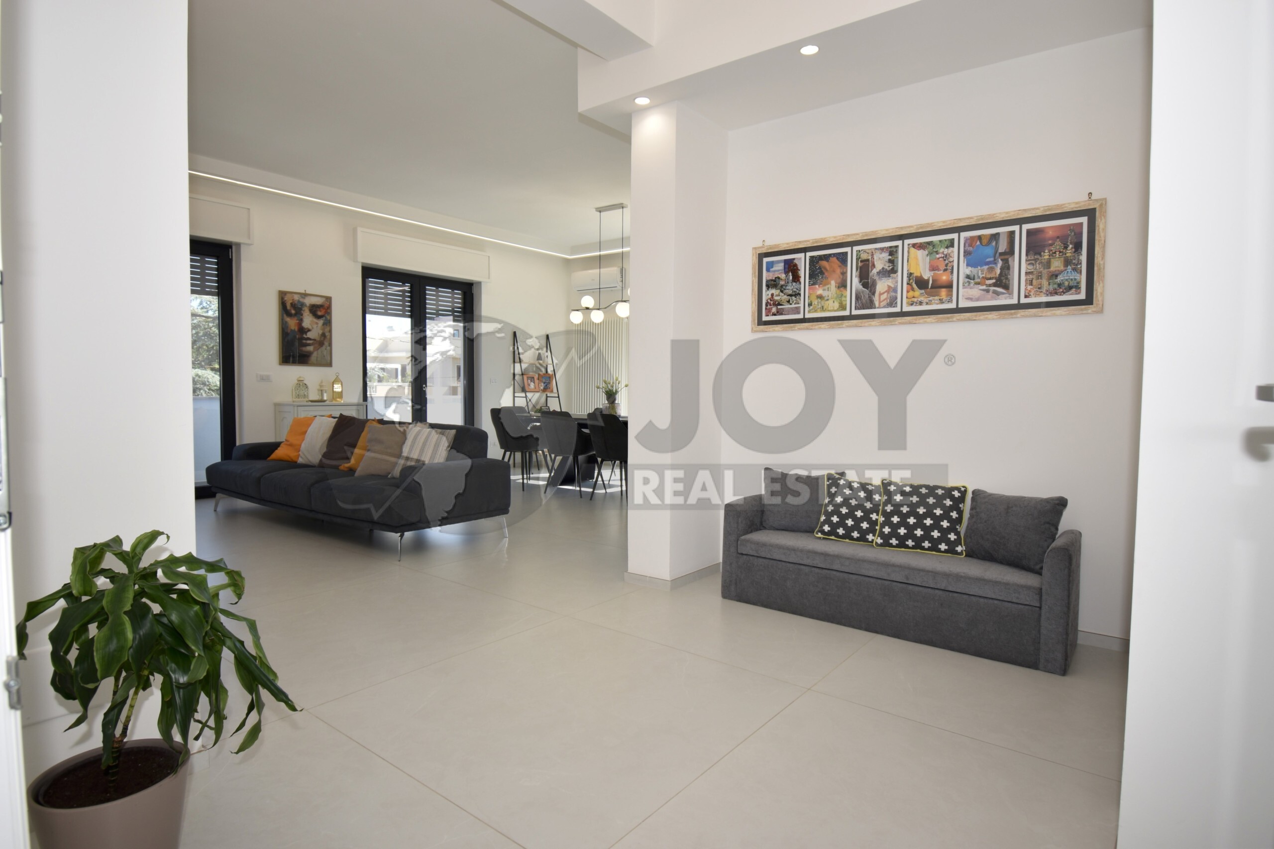 Casa indipendente con terrazzo in via po 92, Monteroni di Lecce