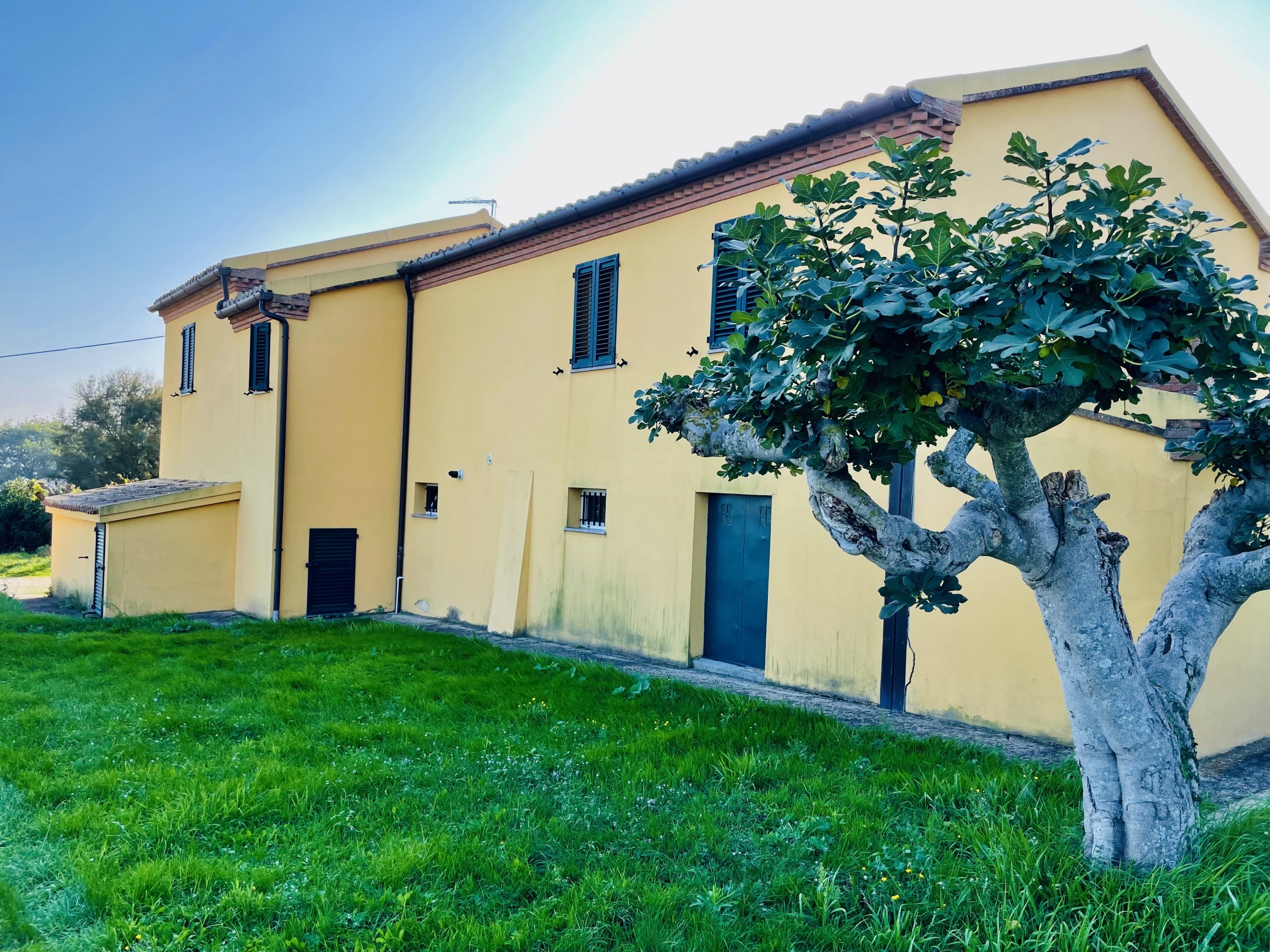 Casa indipendente con giardino in via san germano, Camerano