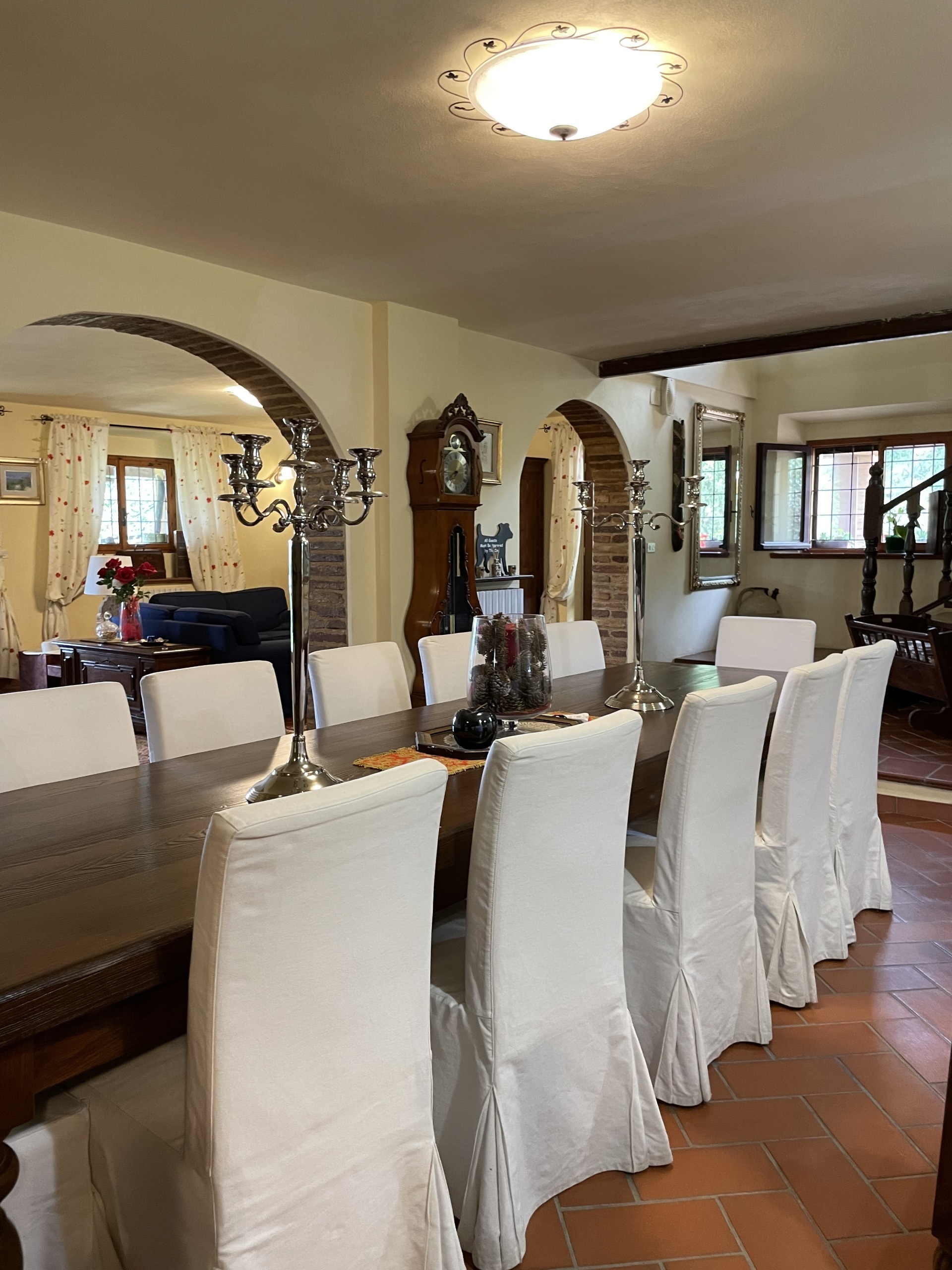 Villa con giardino in via chiaravallese, Osimo