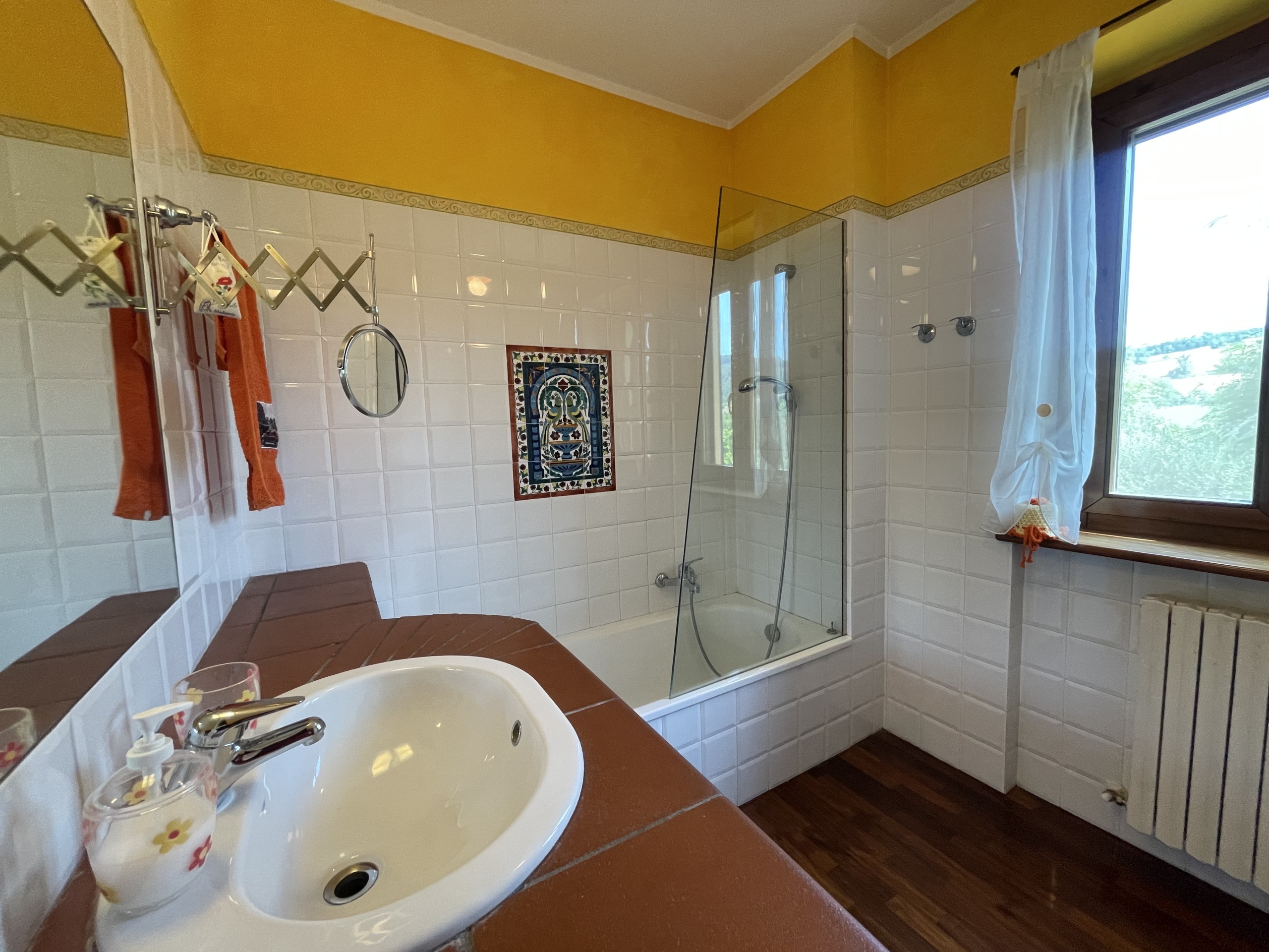 Rustico con giardino in offagna, Offagna