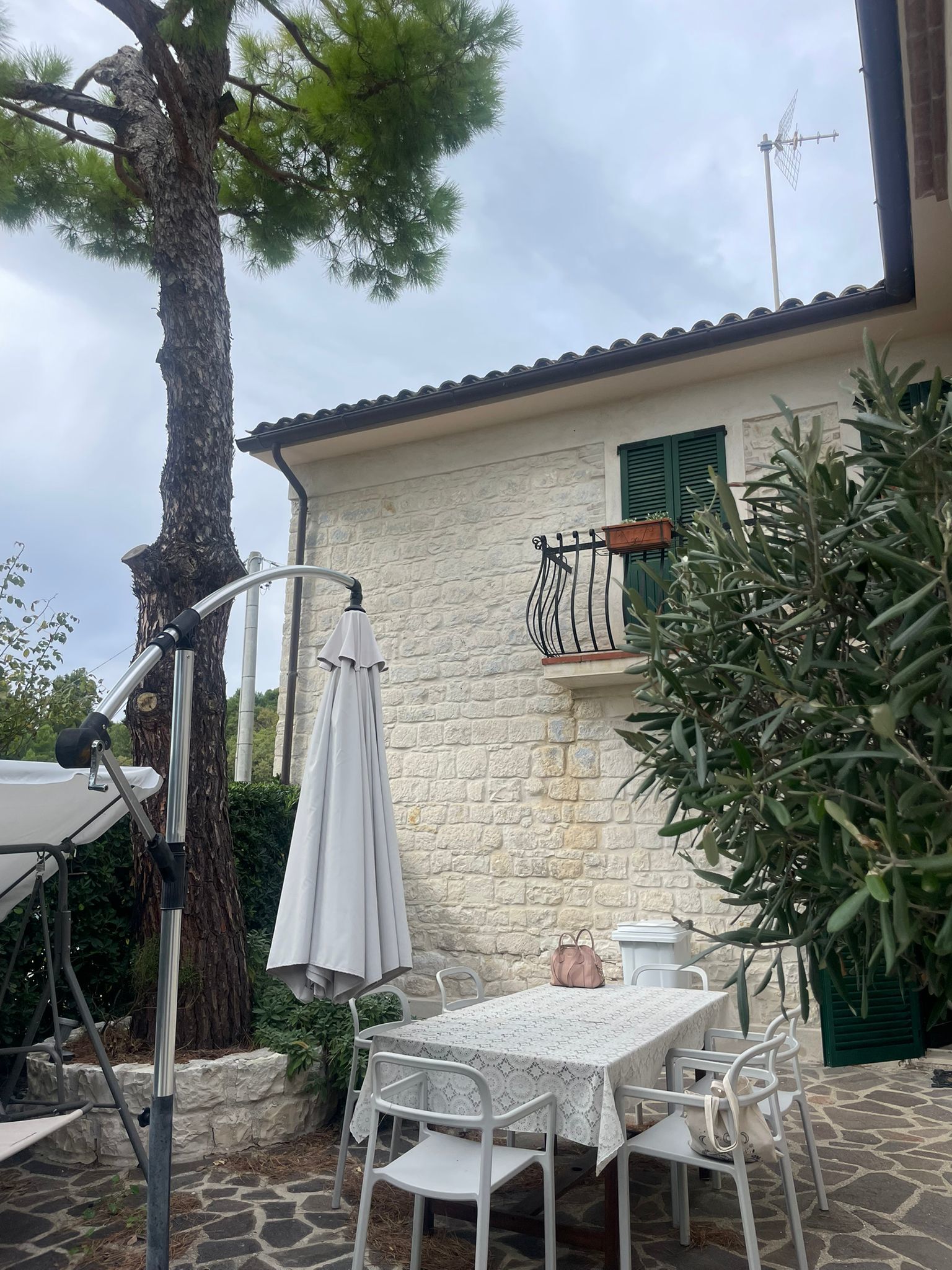 Casa indipendente con giardino in via fonte olio, Ancona