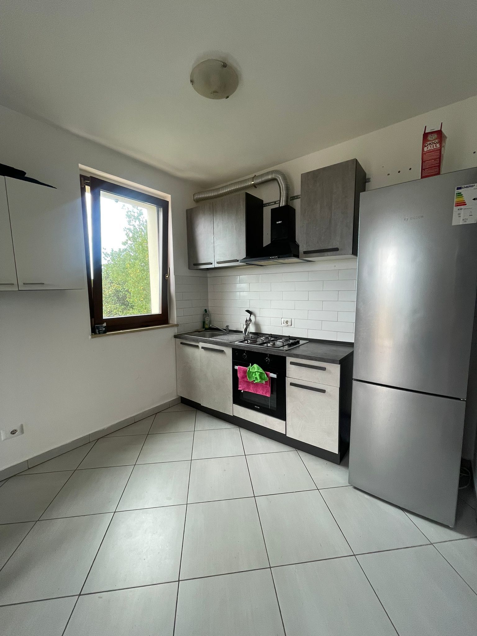 Quadrilocale da ristrutturare in via rustico, Ancona