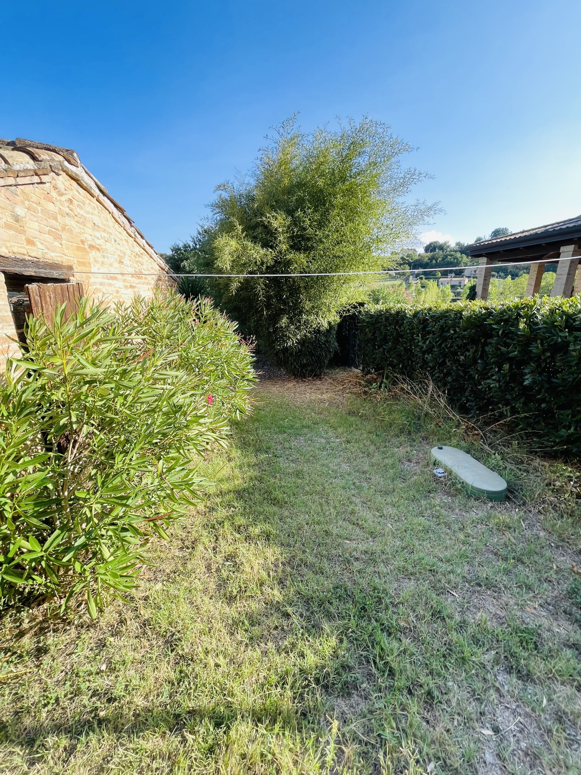 Rustico con giardino in san savino, Montecosaro