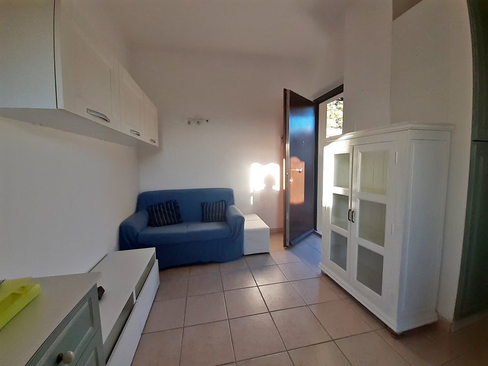 Bilocale con terrazzo in via iacomini, Camerano