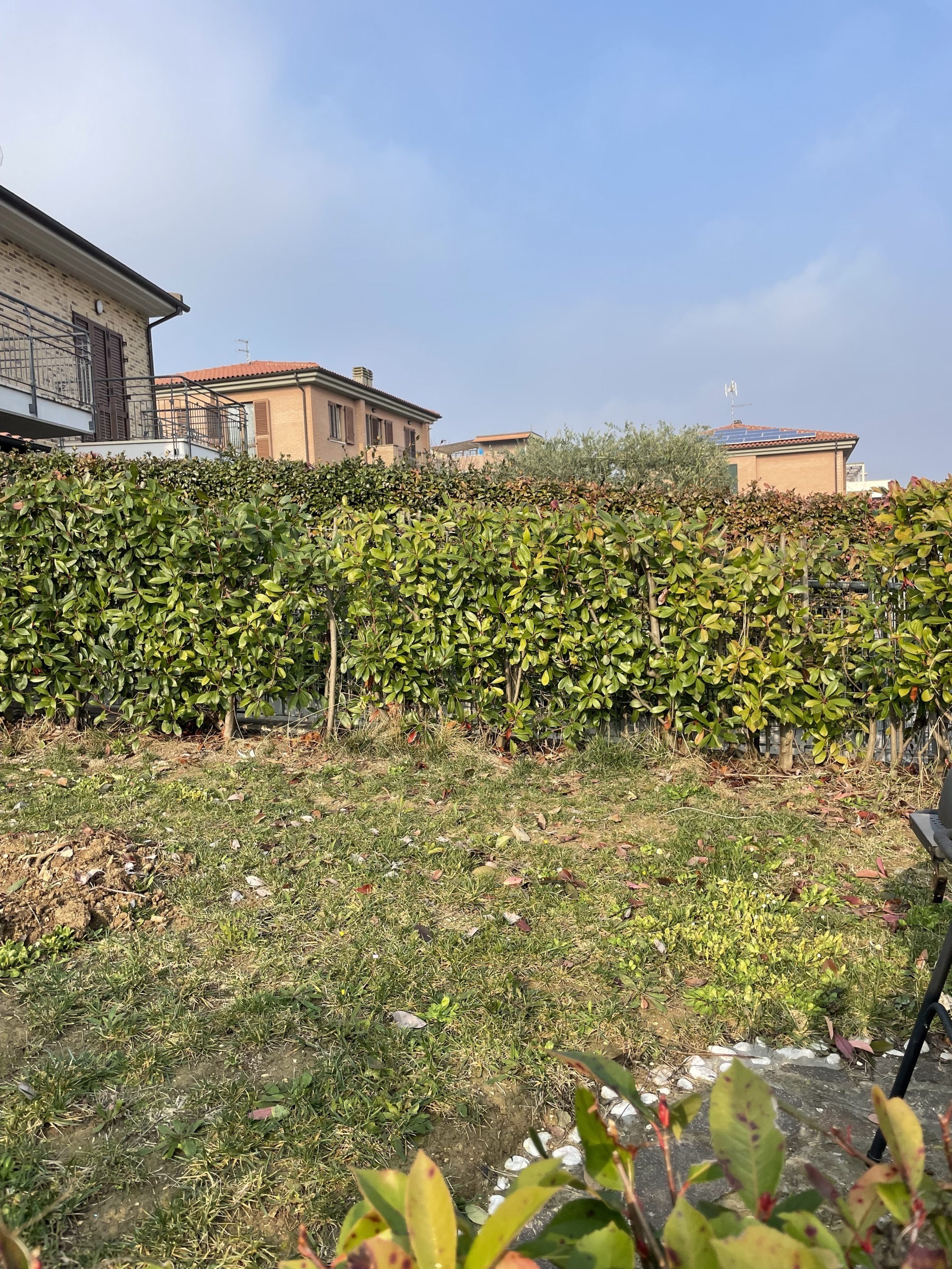 Villetta a schiera con giardino in via ave ninchi, Ancona