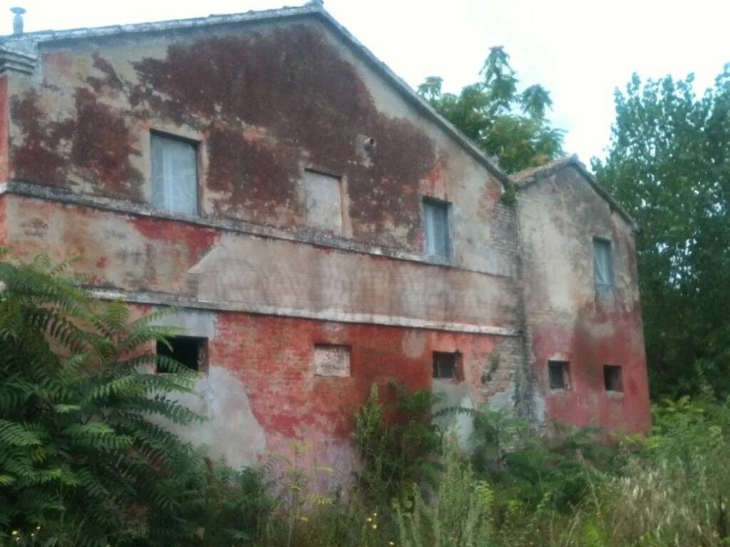 Rustico da ristrutturare in contrada frasca, Agugliano