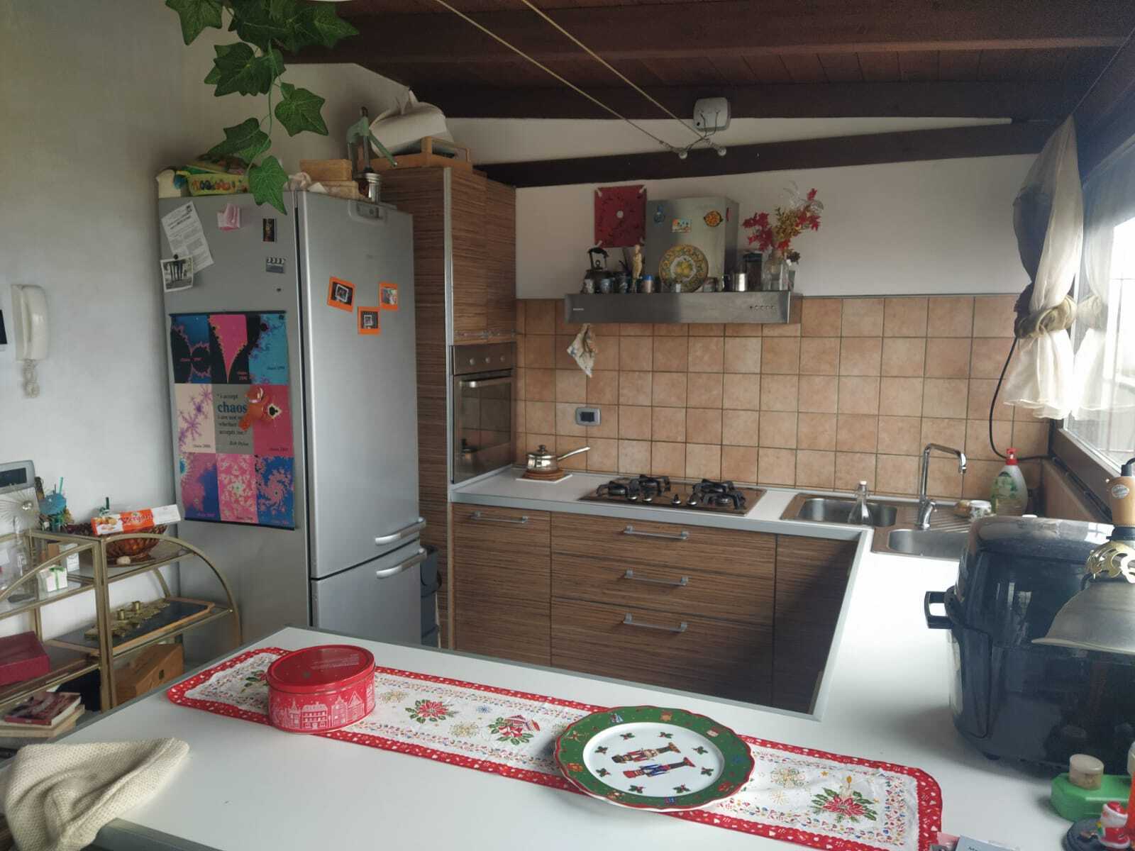 Bilocale con terrazzo in via giacomo brodolini, Ancona