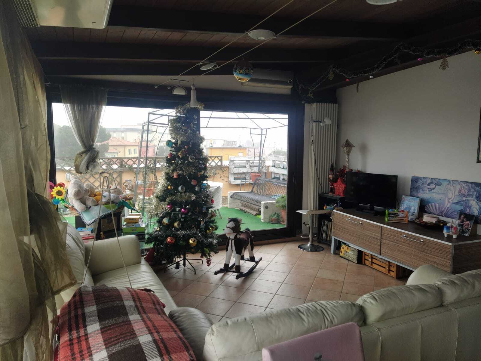 Bilocale con terrazzo in via giacomo brodolini, Ancona